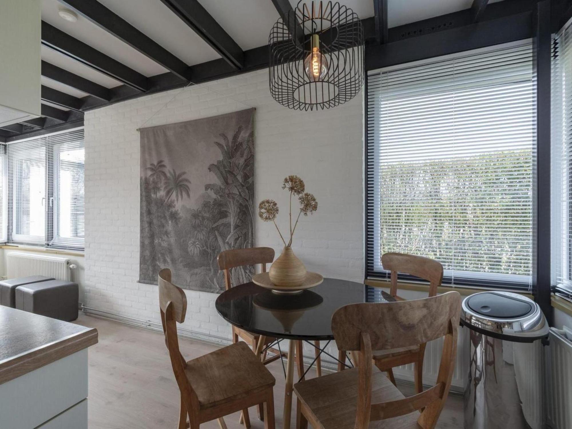 Attractive Bungalow With Modern Furnishings Sint Maartensvlotbrug Екстериор снимка
