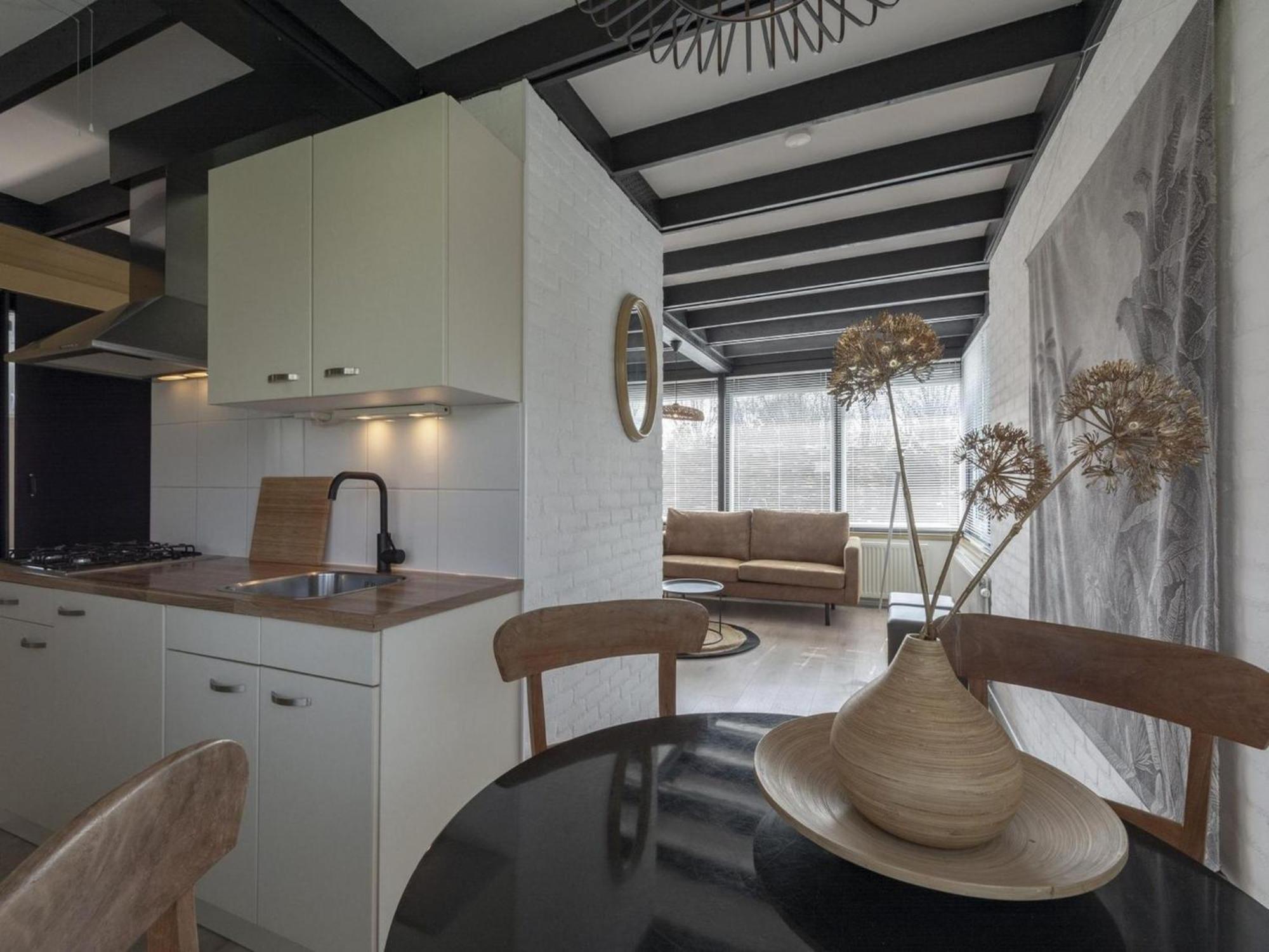 Attractive Bungalow With Modern Furnishings Sint Maartensvlotbrug Екстериор снимка