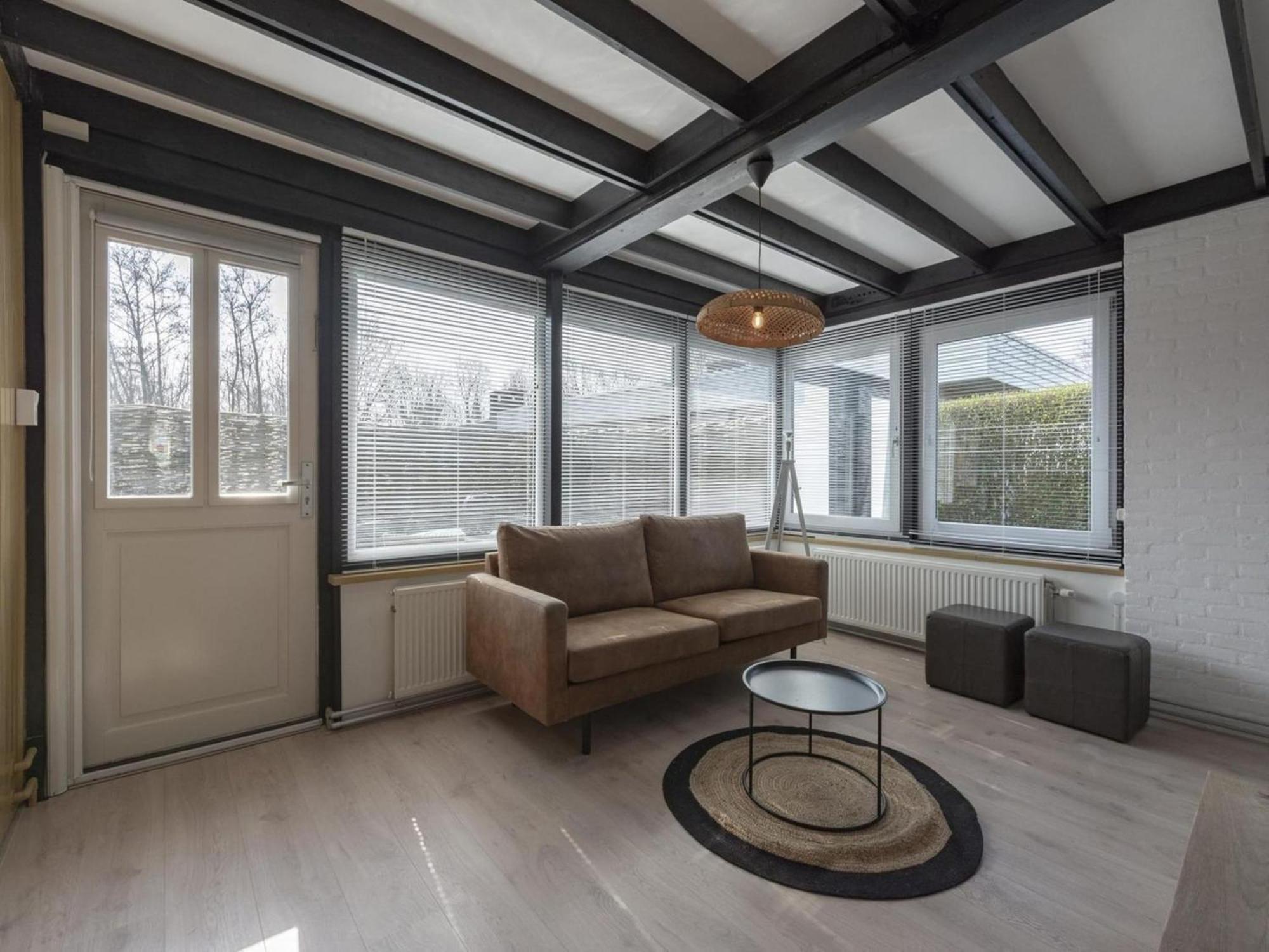 Attractive Bungalow With Modern Furnishings Sint Maartensvlotbrug Екстериор снимка